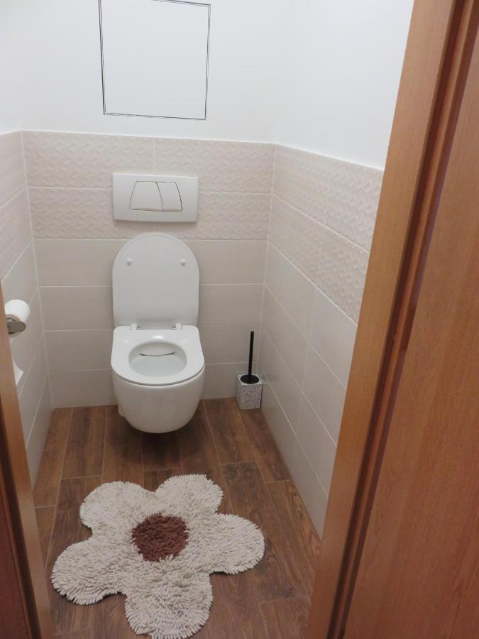 Mymara , Apartman Ivadella Leilighet Bešeňová Eksteriør bilde